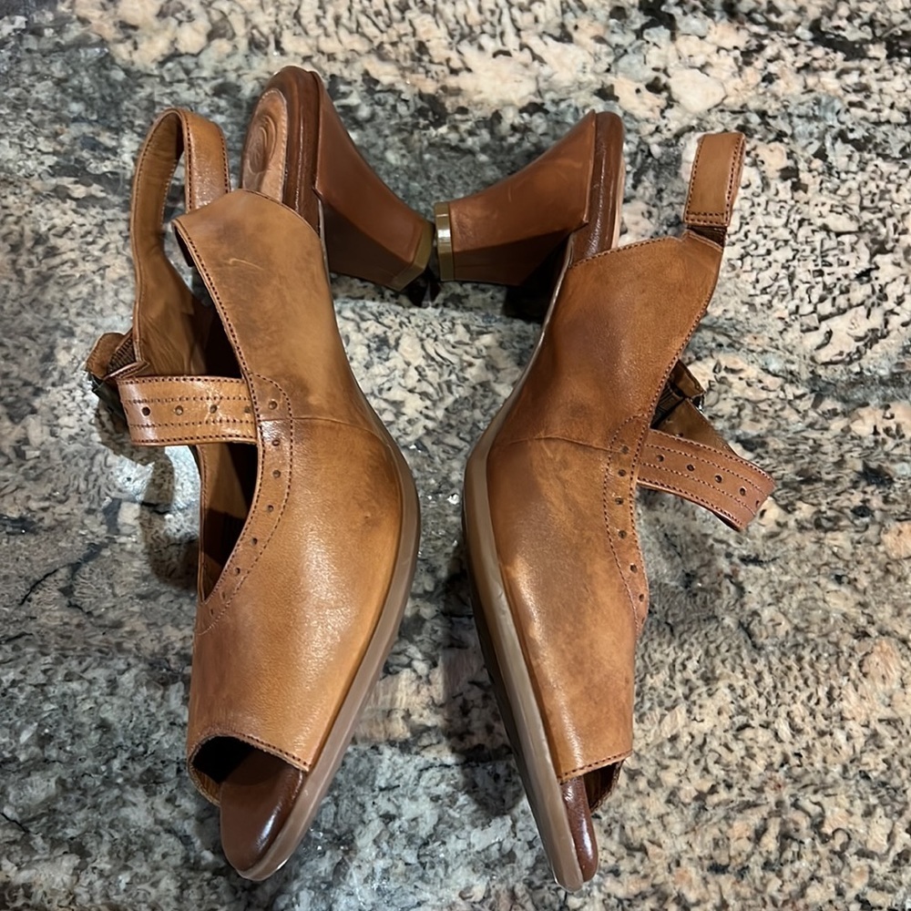 Nurture Heels - Picture 3 of 8